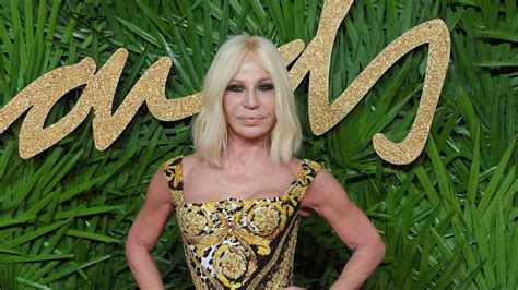 donatella pronouncing versace